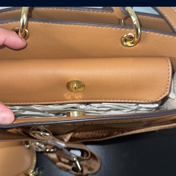 Light brown. Brand new . No scratches - Picture 3 of 6